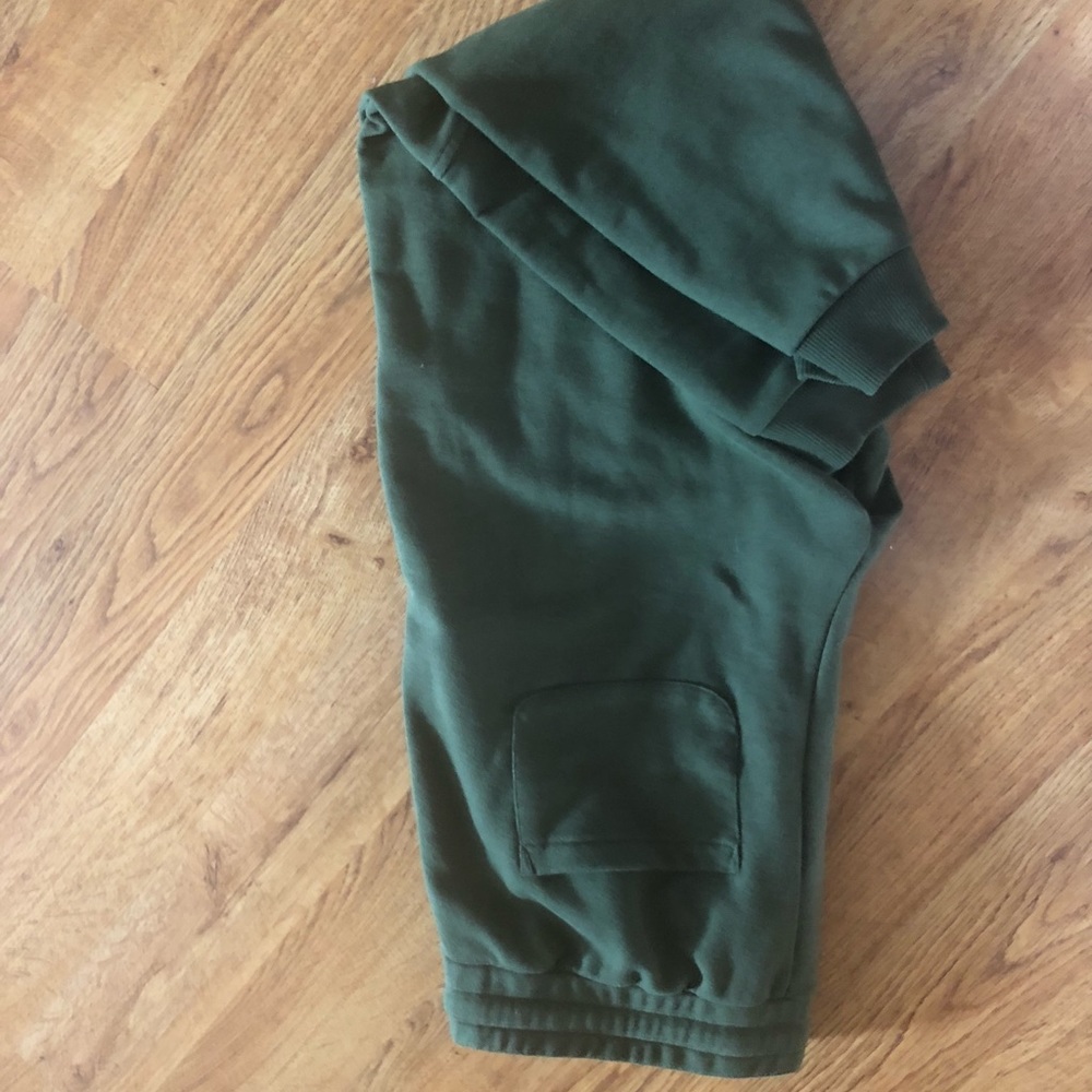 Joggers - Picture 2 of 6